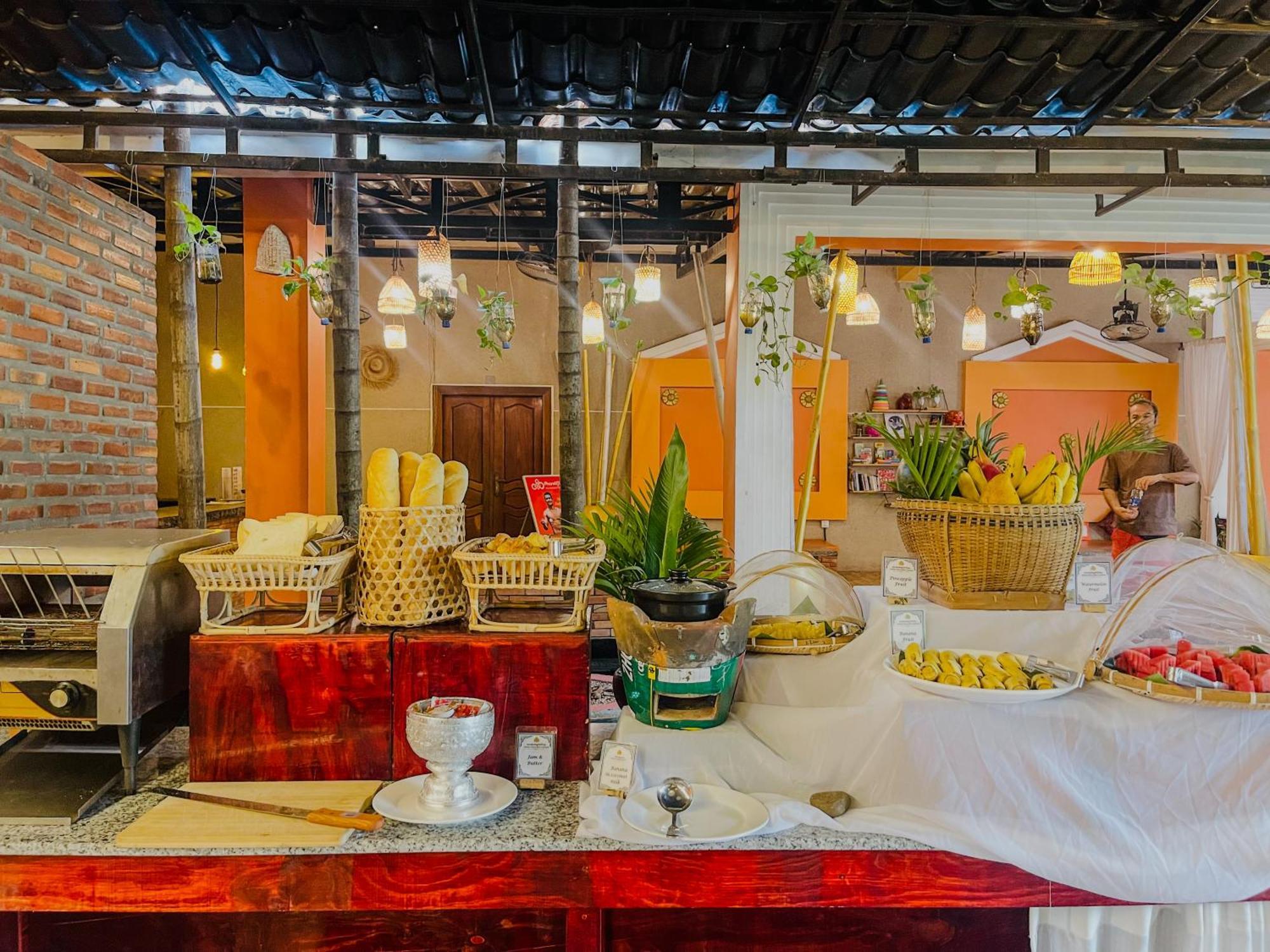 Central Privilege Hotel Siem Reap Exteriör bild